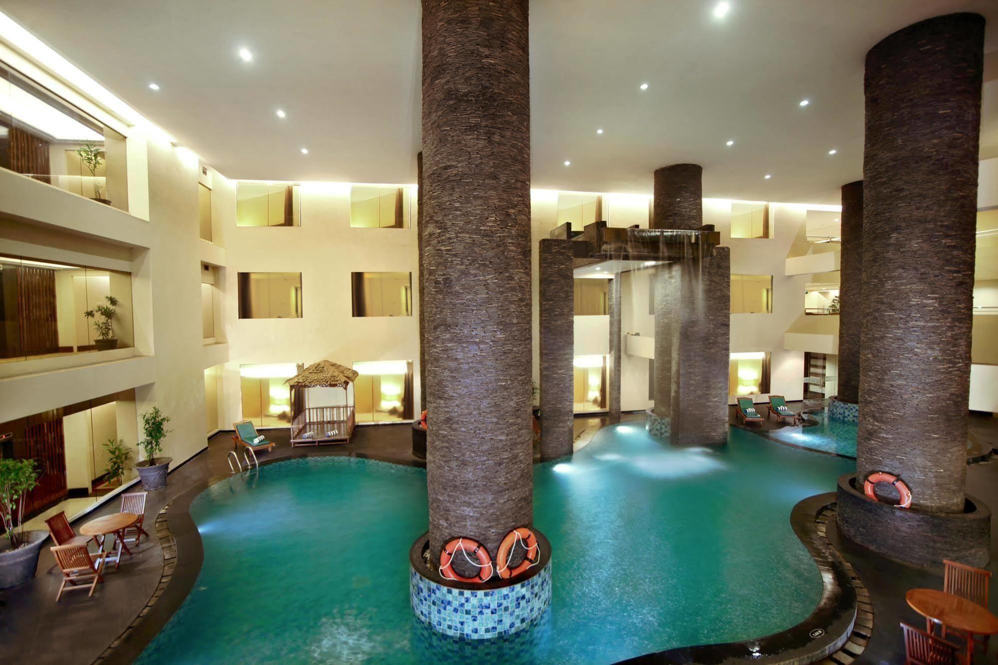 Aston Samarinda Hotel And Convention Center Kültér fotó